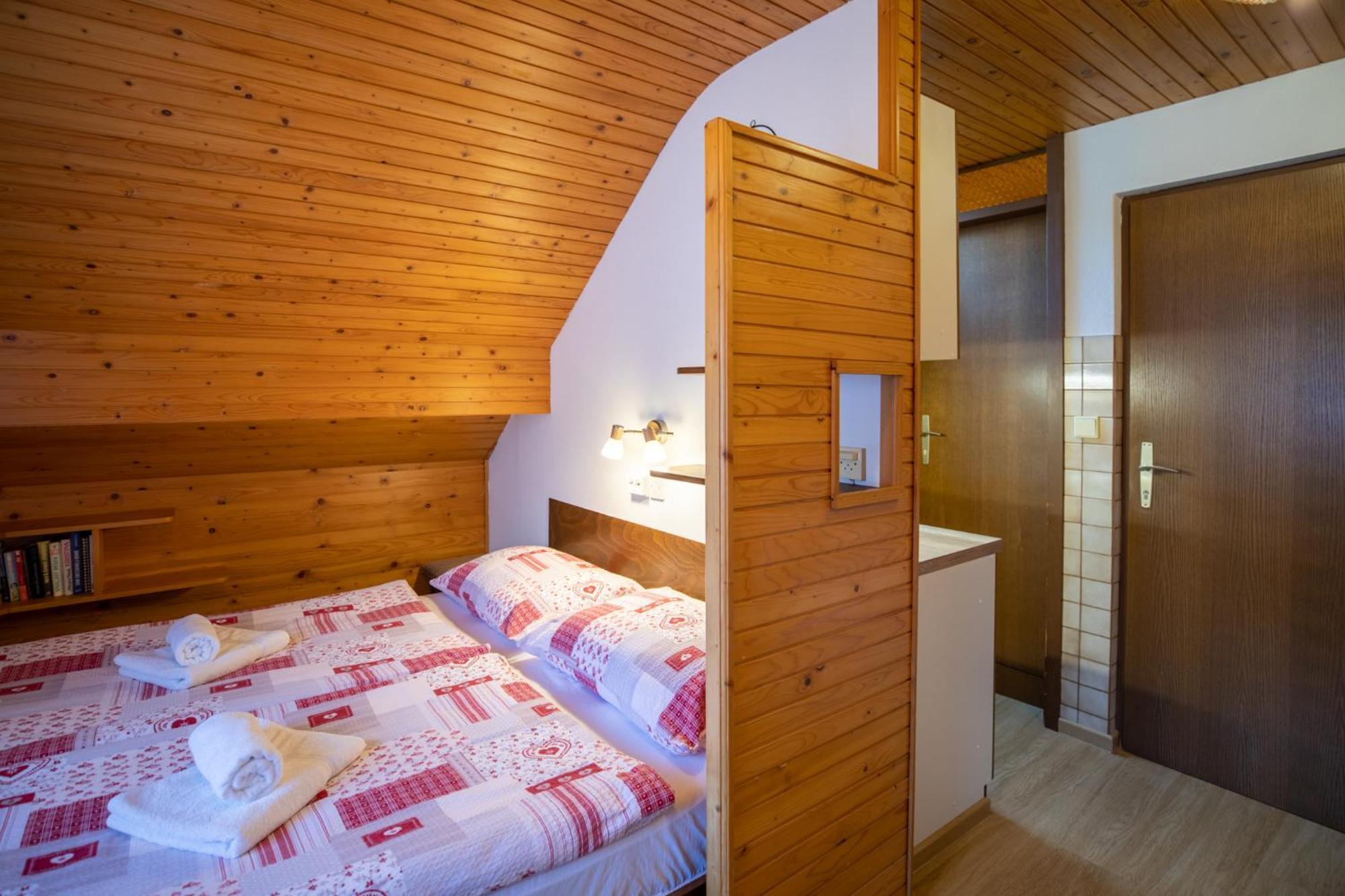 Apartmaji Prezelj Бохинь Экстерьер фото